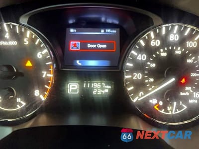 Zdjęcie 8 z 14 samochodu: 2015 NISSAN PATHFINDER SL VIN:5N1AR2MN4FC622518 - miniatura