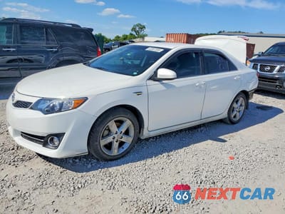 2014 TOYOTA CAMRY SE 4T1BF1FKXEU838991 - główne zdjęcie licytacji z USA - miniatura