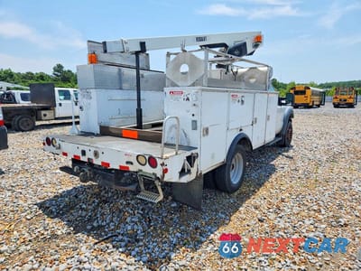 Czwarte zdjęcie samochodu z boku: 2013 FORD F450 SUPE - BUCKET TRUCK VIN:1FDUF4GY9DEA69826 - miniatura