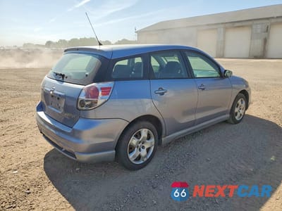 Trzecie zdjęcie samochodu z tyłu: 2005 TOYOTA COROLLA MATRIX XR VIN:2T1KR32E65C371914 - miniatura