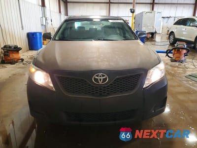 Piąte zdjęcie samochodu w środku: 2011 TOYOTA CAMRY SE VIN:4T1BF3EK0BU777952 - miniatura