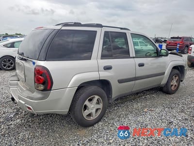 Trzecie zdjęcie samochodu z tyłu: 2005 CHEVROLET TRAILBLAZER LS VIN:1GNDS13S752129726 - miniatura