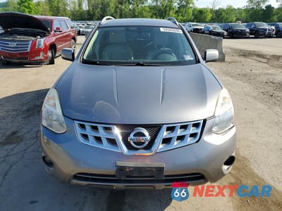 Piąte zdjęcie samochodu w środku: 2011 NISSAN ROGUE VIN:JN8AS5MV0BW257603 - miniatura