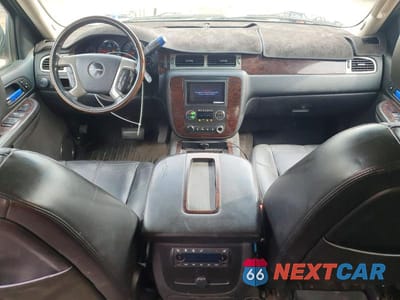 Zdjęcie 8 z 13 samochodu: 2008 GMC YUKON XL DENALI VIN:1GKFK66838J209893 - miniatura