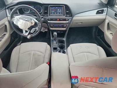 Zdjęcie 8 z 12 samochodu: 2019 HYUNDAI SONATA SEL VIN:5NPE34AF2KH775106 - miniatura