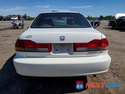 Zdjęcie 6 z 12 samochodu: 2002 HONDA ACCORD EX VIN:1HGCG16532A074562 - miniatura