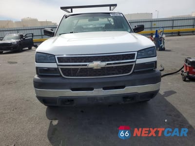 Piąte zdjęcie samochodu w środku: 2007 CHEVROLET SILVERADO C2500 HEAVY DUTY VIN:1GBHC29U17E163592 - miniatura