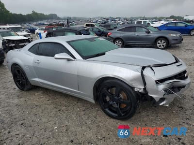 Czwarte zdjęcie samochodu z boku: 2010 CHEVROLET CAMARO SS VIN:2G1FT1EW0A9100653 - miniatura