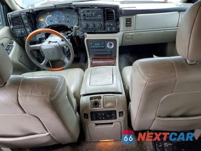 Zdjęcie 8 z 13 samochodu: 2002 CADILLAC ESCALADE LUXURY VIN:1GYEK63NX2R101971 - miniatura