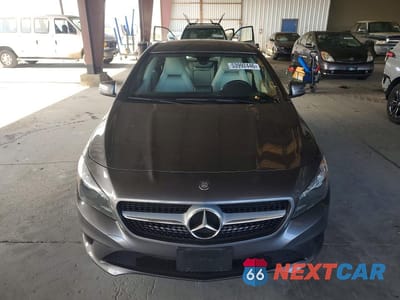 Piąte zdjęcie samochodu w środku: 2014 MERCEDES-BENZ CLA 250 VIN:WDDSJ4EB5EN056619 - miniatura