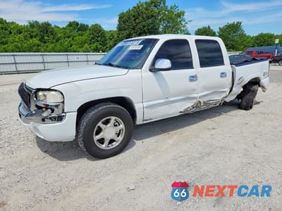 2005 GMC NEW SIERRA C1500 2GTEC13T951345824 - główne zdjęcie licytacji z USA - miniatura