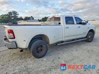 Trzecie zdjęcie samochodu z tyłu: 2021 RAM 3500 TRADESMAN VIN:3C63RRGL0MG588367 - miniatura