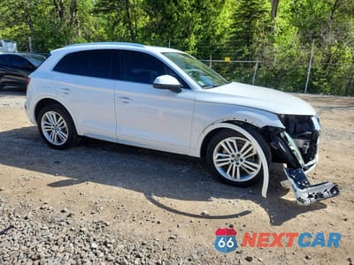 Czwarte zdjęcie samochodu z boku: 2018 AUDI Q5 PREMIUM PLUS VIN:WA1BNAFY1J2016804 - miniatura