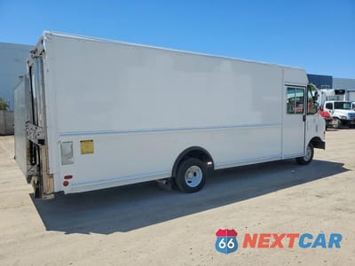 Trzecie zdjęcie samochodu z tyłu: 2008 FORD ECONOLINE E450 SUPER DUTY COMMERCIAL STRIPPED CHASSIS VIN:1FCLE49L98DA74217 - miniatura