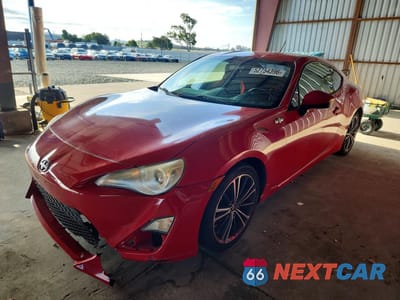 2013 TOYOTA SCION JF1ZNAA16D2708548 - główne zdjęcie licytacji z USA - miniatura