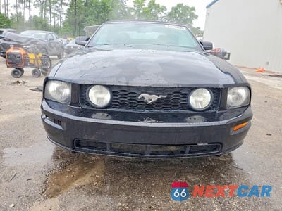 Piąte zdjęcie samochodu w środku: 2008 FORD MUSTANG GT VIN:1ZVHT85H885171825 - miniatura