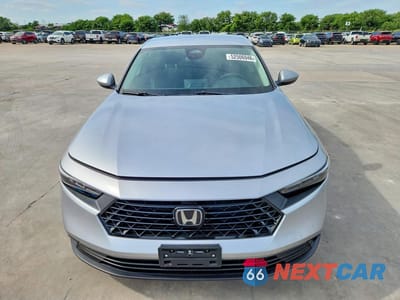 Piąte zdjęcie samochodu w środku: 2025 HONDA ACCORD LX VIN:1HGCY1F21SA068083 - miniatura
