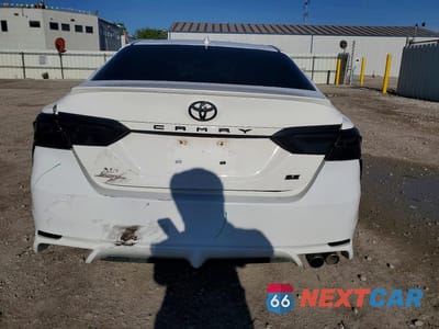 Zdjęcie 6 z 12 samochodu: 2022 TOYOTA CAMRY SE VIN:4T1G11AKXNU051101 - miniatura