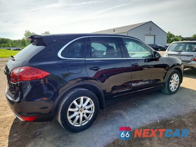 Trzecie zdjęcie samochodu z tyłu: 2013 PORSCHE CAYENNE VIN:WP1AA2A24DLA01930 - miniatura