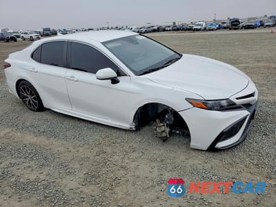 Czwarte zdjęcie samochodu z boku: 2021 TOYOTA CAMRY SE VIN:4T1G11AK2MU567855 - miniatura