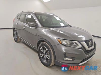 Czwarte zdjęcie samochodu z boku: 2018 NISSAN ROGUE SL VIN:5N1AT2MT4JC776915 - miniatura