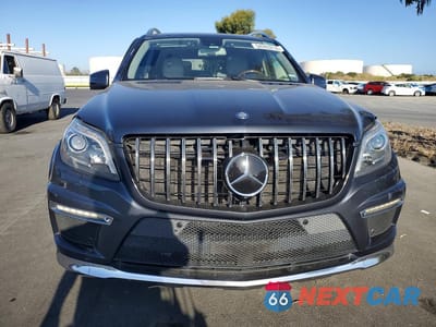 Piąte zdjęcie samochodu w środku: 2013 MERCEDES-BENZ GL 550 4MATIC VIN:4JGDF7DE3DA128081 - miniatura