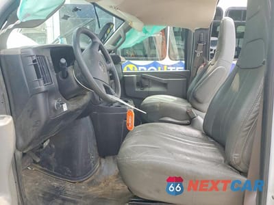 Zdjęcie 7 z 14 samochodu: 2023 GMC SAVANA CUTAWAY G3500 VIN:1GDY7RFP7P1220274 - miniatura