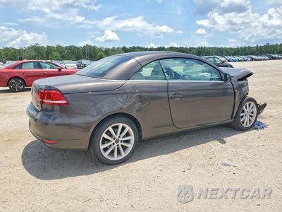 Trzecie zdjęcie samochodu z tyłu: 2015 VOLKSWAGEN EOS KOMFORT VIN:WVWBW8AHXFV005633 - miniatura