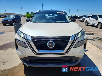 Piąte zdjęcie samochodu w środku: 2021 NISSAN ROGUE SL VIN:JN8AT3CA8MW009960 - miniatura