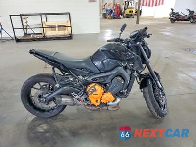 2016 YAMAHA FZ09 C JYARN33E5GA009696 - główne zdjęcie licytacji z USA - miniatura