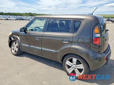 Drugie zdjęcie samochodu z przodu: 2010 KIA SOUL + VIN:KNDJT2A20A7094784 - miniatura