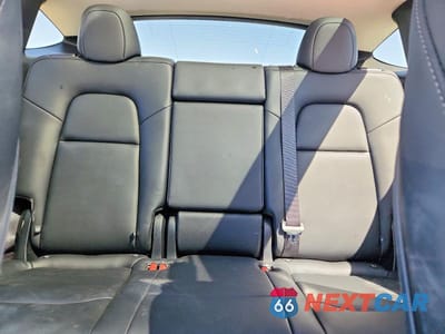 Zdjęcie 10 z 14 samochodu: 2025 TESLA MODEL Y VIN:7SAYGDEE7SF265547 - miniatura