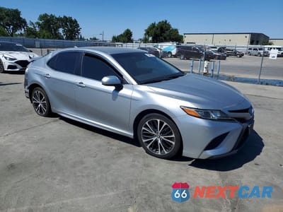 Czwarte zdjęcie samochodu z boku: 2019 TOYOTA CAMRY SE VIN:4T1B11HK4KU762305 - miniatura
