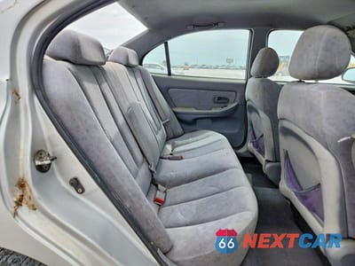Zdjęcie 10 z 12 samochodu: 2005 HYUNDAI ELANTRA GLS VIN:KMHDN46D25U166178 - miniatura