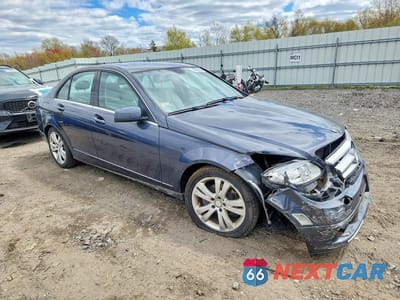 Czwarte zdjęcie samochodu z boku: 2011 MERCEDES-BENZ C 300 4MATIC VIN:WDDGF8BB2BR179883 - miniatura