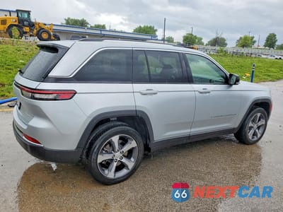 Trzecie zdjęcie samochodu z tyłu: 2022 JEEP GRAND CHEROKEE LIMITED 4XE VIN:1C4RJYB67N8747768 - miniatura