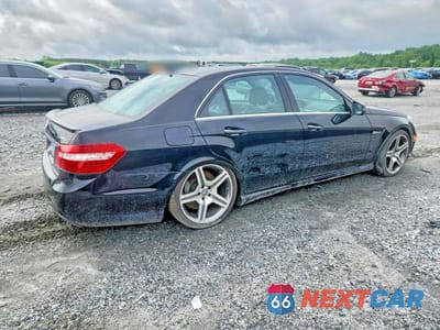 Trzecie zdjęcie samochodu z tyłu: 2011 MERCEDES-BENZ E 63 AMG VIN:WDDHF7HB0BA313195 - miniatura