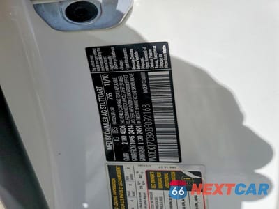 Zdjęcie 12 z 12 samochodu: 2011 MERCEDES-BENZ E 550 VIN:WDDKJ7CBXBF092168 - miniatura