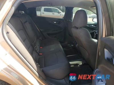 Zdjęcie 10 z 12 samochodu: 2018 CHEVROLET MALIBU LT VIN:1G1ZD5ST9JF224620 - miniatura