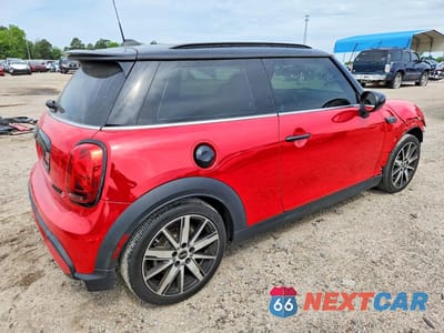Trzecie zdjęcie samochodu z tyłu: 2023 MINI COOPER S VIN:WMW53DH06P2T60880 - miniatura