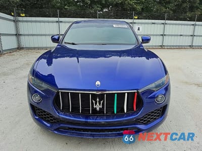 Piąte zdjęcie samochodu w środku: 2019 MASERATI LEVANTE VIN:ZN661XUA5KX322676 - miniatura