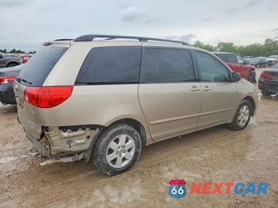 Trzecie zdjęcie samochodu z tyłu: 2010 TOYOTA SIENNA LE 7-PASSENGER VIN:5TDKK4CC2AS327689 - miniatura