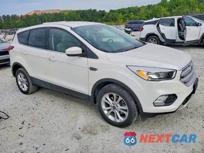 Czwarte zdjęcie samochodu z boku: 2019 FORD ESCAPE SE VIN:1FMCU0GD9KUB99521 - miniatura