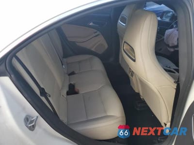Zdjęcie 10 z 12 samochodu: 2014 MERCEDES-BENZ CLA 250 VIN:WDDSJ4EB0EN059931 - miniatura
