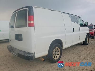 Trzecie zdjęcie samochodu z tyłu: 2010 CHEVROLET EXPRESS 1500 CARGO DELIVERY VAN VIN:1GCUGADX1A1157896 - miniatura