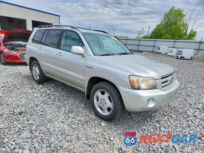 Czwarte zdjęcie samochodu z boku: 2005 TOYOTA HIGHLANDER LIMITED VIN:JTEEP21AX50089311 - miniatura