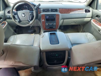 Zdjęcie 8 z 13 samochodu: 2007 CHEVROLET SUBURBAN C1500 VIN:3GNFC16087G194465 - miniatura