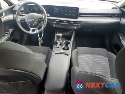 Zdjęcie 8 z 12 samochodu: 2026 KIA K5 LXS VIN:KNAG24J71T5427252 - miniatura