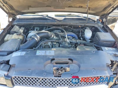 Zdjęcie 11 z 13 samochodu: 2003 CHEVROLET SILVERADO K3500 LT VIN:1GCJK331X3F200003 - miniatura