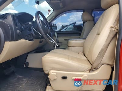 Zdjęcie 7 z 12 samochodu: 2010 CHEVROLET SILVERADO C1500 LT VIN:3GCRCSEA8AG130827 - miniatura